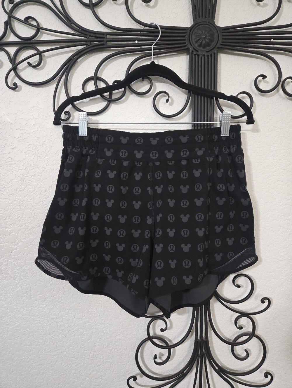 LULULEMON × DISNEY Hotty Hot Shorts | 10